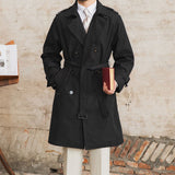 Trench Coat Londrino com Fecho Duplo e Cinto Ajustável