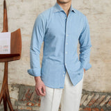 Camisa de Denim de Algodão 'London' com Mangas Longas e Gola Assimétrica" 

"Camisa de Denim 'London' em Algodão com Mangas Longas e Gola Assimétrica