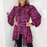 Camisa com gola atada, estampa zebra rosa
