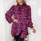 Camisa com gola atada, estampa zebra rosa