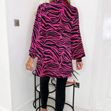 Camisa com gola atada, estampa zebra rosa