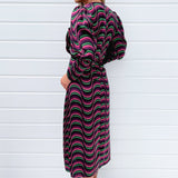 Vestido Midi de Mangas Longas com Estampa Colorida