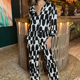 Camisa Geométrica Preto e Branco com Mangas 3/4