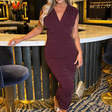 Vestido Midi com Saia Plissada e Top Drapê na Cor Ameixa Brilhante
