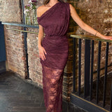 Robe Midi Ameixa com Renda e Decote Ombros à Mostra