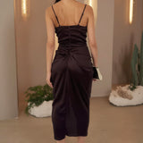 Robe midi com decote drapeado e saia plissada em tom chocolate