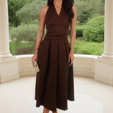 Vestido Midi com Gola Halter na Cor Chocolate