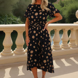Vestido Midi Preto com Detalhes em Bege, Mangas Puff e Cintura Ajustável