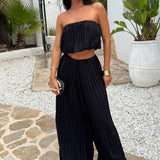 Conjunto Elegante: Blusa Preta com Plissado e Calças Palazzo