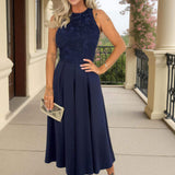 Vestido Midi com Saia A-Line e Top Bordado na Cor Azul Marinho