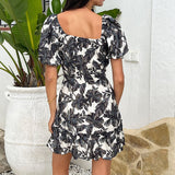 Mini Robe com Estampa de Folhas em Preto e Branco e Acabamentos em Renda