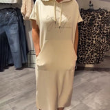 Sásquia - Vestido Casual com Capuz para um Estilo Descontraído
