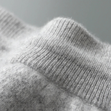 Conjunto de Relaxamento Alain em Cashmere Premium na Cor Cinza Claro
