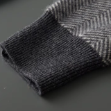 Conjunto de Roupa em Lã Merino Extra-Fina Cinza com Estampa Herringbone