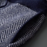 Conjunto de Roupa de Lã Merino Extra-Fina em Azul Marinho com Estampa Herringbone