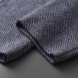 Conjunto de Roupa de Lã Merino Extra-Fina em Azul Marinho com Estampa Herringbone