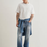 Jeans Clássicos Azuis com Detalhes Rasgados