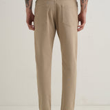 Carrot Fit Jeans em Bege Cinza