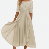 Valentina - Vestido Elegante com Renda e Mangas 3/4