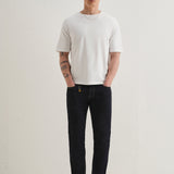 Jeans Carrot Fit Azul Escuro com Cintura Média Unissex