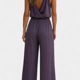 Lorena - Vestido Sofisticado com Detalhes Dourados