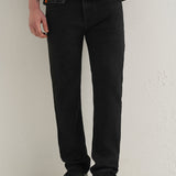 Calças Jeans Straight Fit na Cor Preto Ébano
