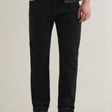 Calças Jeans Straight Fit na Cor Preto Ébano