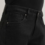 Calças Jeans Straight Fit na Cor Preto Ébano