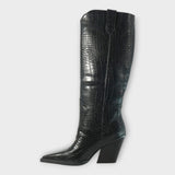 Botas Elegantes com Estampa Croco e Salto Sofisticado