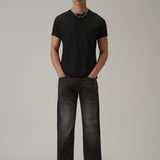 Jeans Pretos com Corte Médio e Efeito Desbotado
