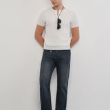Jeans Azul Escuro com Corte Reto Clássico