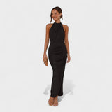 Camila - Vestido Longo com Detalhes Plissados Elegantes
