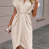 Caia - Vestido Midi com Estilo Envelope