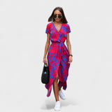 Vestido Boho Chic com Estampa de Lírios Rosas