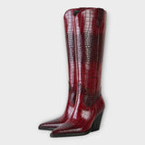 Botas Elegantes com Estampa Croco e Salto Sofisticado