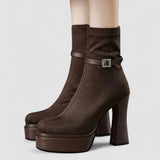 Janete - Botas de Plataforma Luxuosas: Conforto e Estilo em Cada Passo