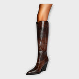 Botas Elegantes com Estampa Croco e Salto Sofisticado