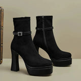 Janete - Botas de Plataforma Luxuosas: Conforto e Estilo em Cada Passo