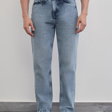 Jeans Slim Fit com Desgaste Suave