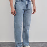 Jeans Slim Fit com Desgaste Suave