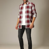 Calça Jeans Slim Fit Preta com Efeito Fumê