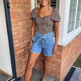 Blusa Floral Multicolor com Gola Quadrada