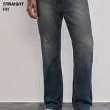 Jeans de color azul con detalles únicos
