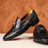 Couro Mocassins com Pompom Elegante
