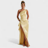 Ariel - Elegante Vestido Assimétrico de Cetim