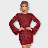 Vestido com Lantejoulas e Costas Abertas