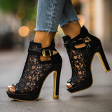Liliana - Sapatos de Salto com Detalhes em Renda