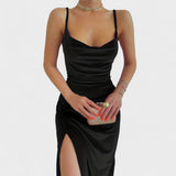 Gabriela - Vestido de Veludo com Decote Elegante