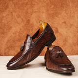 Couro Mocassins com Pompom Elegante