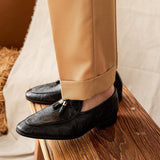 Couro Mocassins com Pompom Elegante